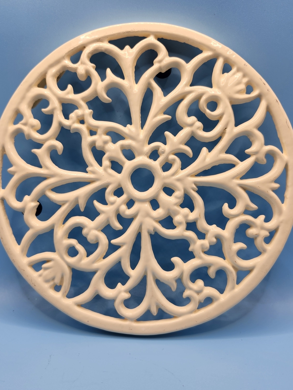 Round Cream Cast Iron Floral Scrollwork Trivet w/ Non-Slip Feet, 8 in Glossy